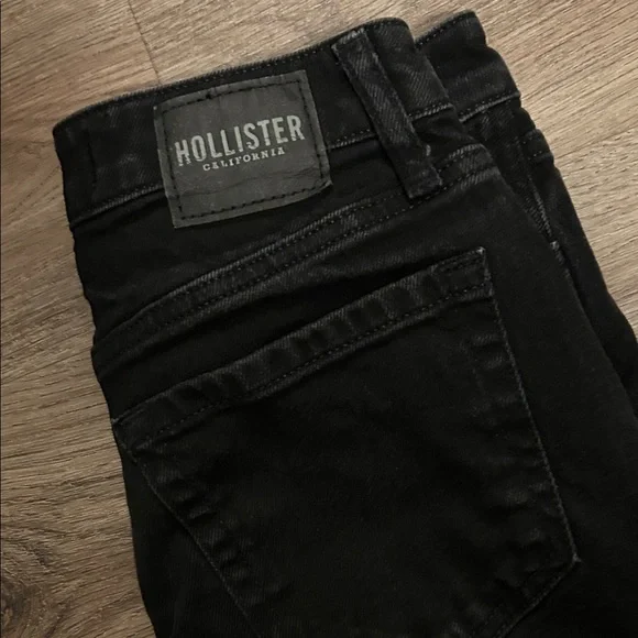 Hollister Dark Charcoal Skinny Jeans - Picture 2 of 8